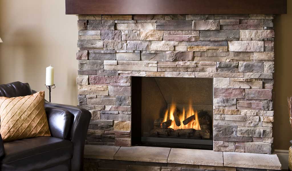 12 Cozy & Beautiful Fireplaces http://www.beautifuldesignmadesimple.com